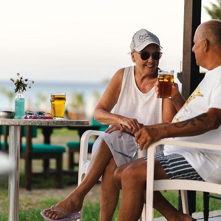Astreas Beach Hotel Apartments 프로타라스 외부 사진